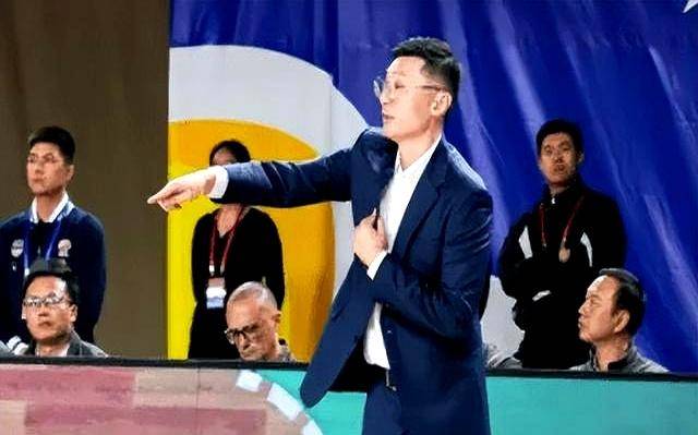 刘炜带伤上阵,挺进季后赛关键一战取胜的简单介绍 刘炜带伤上阵,挺进季后赛关键一战取胜的简单介绍