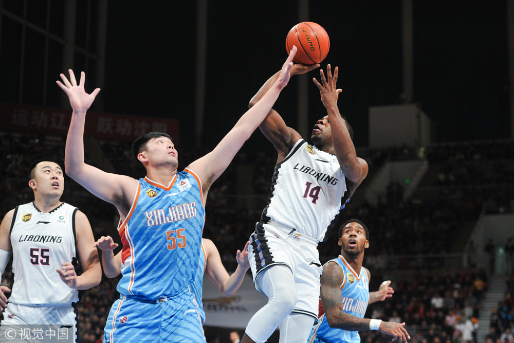 刘炜带伤上阵,挺进季后赛关键一战取胜的简单介绍 刘炜带伤上阵,挺进季后赛关键一战取胜的简单介绍